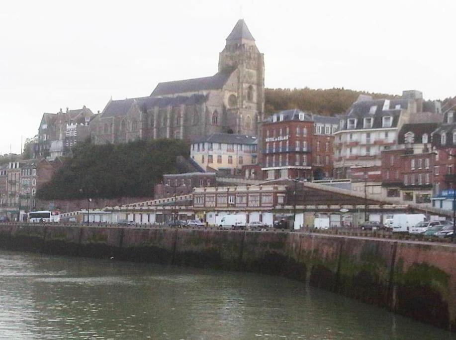 La Verriere. Les Locations Isahora C'Est Aussi Plusieurs Appart' De Standing A 2 Pas Du Chateau D'Eu, Des Falaises Du Treport, De Mers Les Bains Et Aux Portes De La Baie De Somme Eu (센마리팀) 외부 사진