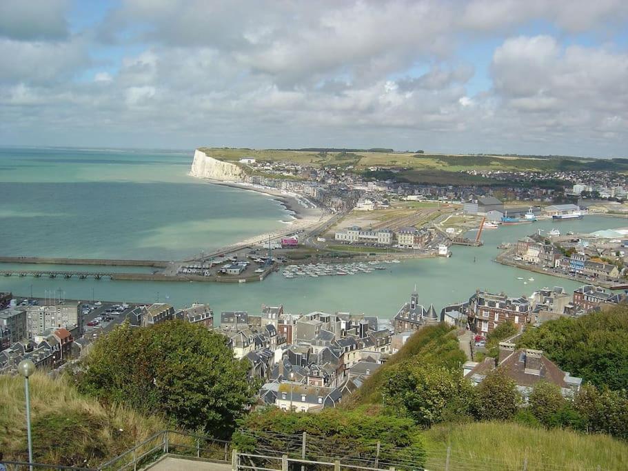 La Verriere. Les Locations Isahora C'Est Aussi Plusieurs Appart' De Standing A 2 Pas Du Chateau D'Eu, Des Falaises Du Treport, De Mers Les Bains Et Aux Portes De La Baie De Somme Eu (센마리팀) 외부 사진