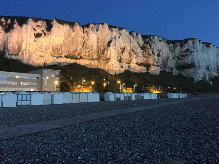 La Verriere. Les Locations Isahora C'Est Aussi Plusieurs Appart' De Standing A 2 Pas Du Chateau D'Eu, Des Falaises Du Treport, De Mers Les Bains Et Aux Portes De La Baie De Somme Eu (센마리팀) 외부 사진